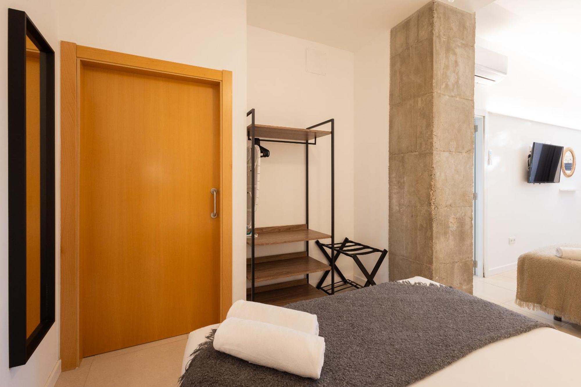 Florit Flats - The Pitiusas Rooms Valence Extérieur photo